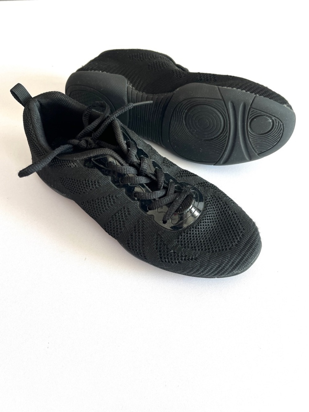 Cheer shoe sneaker black lace up tie girls 3.5 knit low top dance hip hop tumble